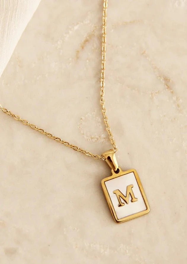 Architecture of a Mom: Mod Podge Initial Necklaces