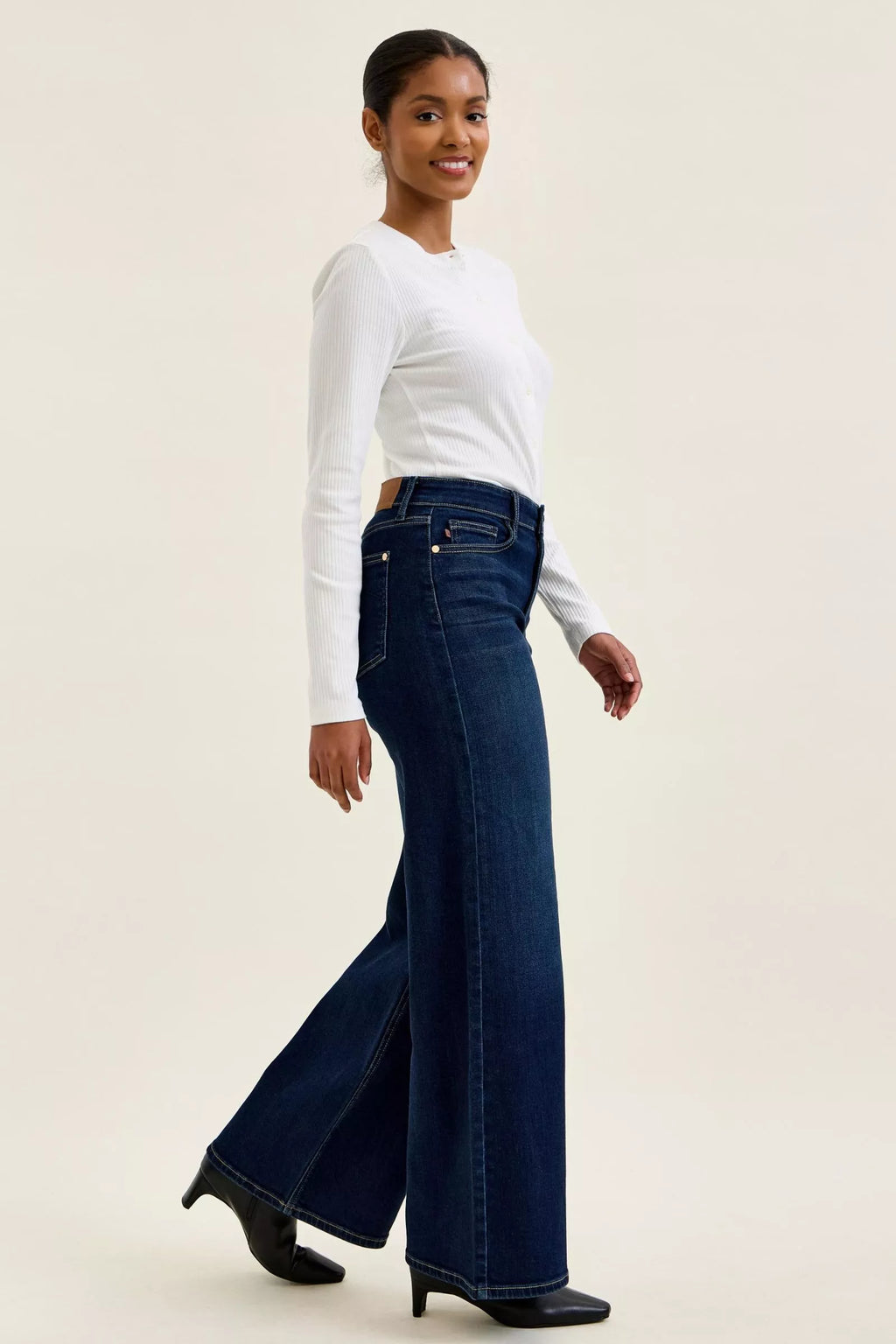 Judy Blue High-Waisted Wide-Leg Dark Wash Jeans – view 5