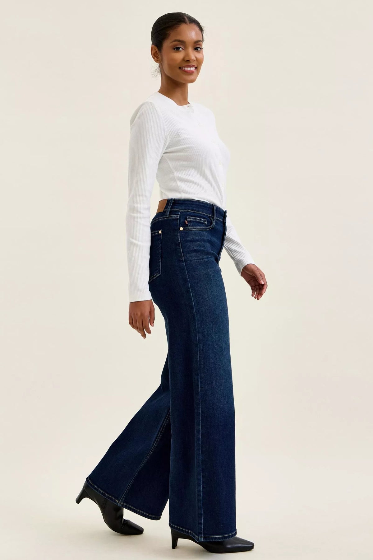 Judy Blue High-Waisted Wide-Leg Dark Wash Jeans – view 5