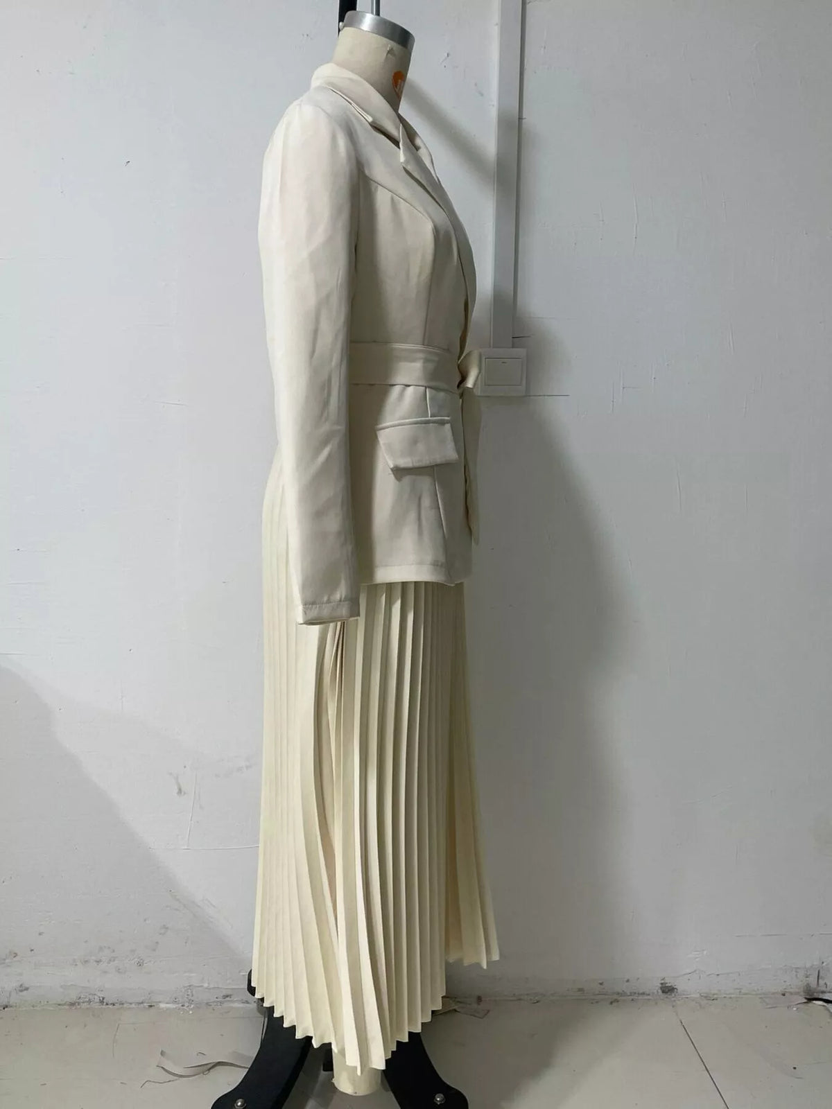 Blazer-Style Pleated Midi Dress by Ilvira – view 9