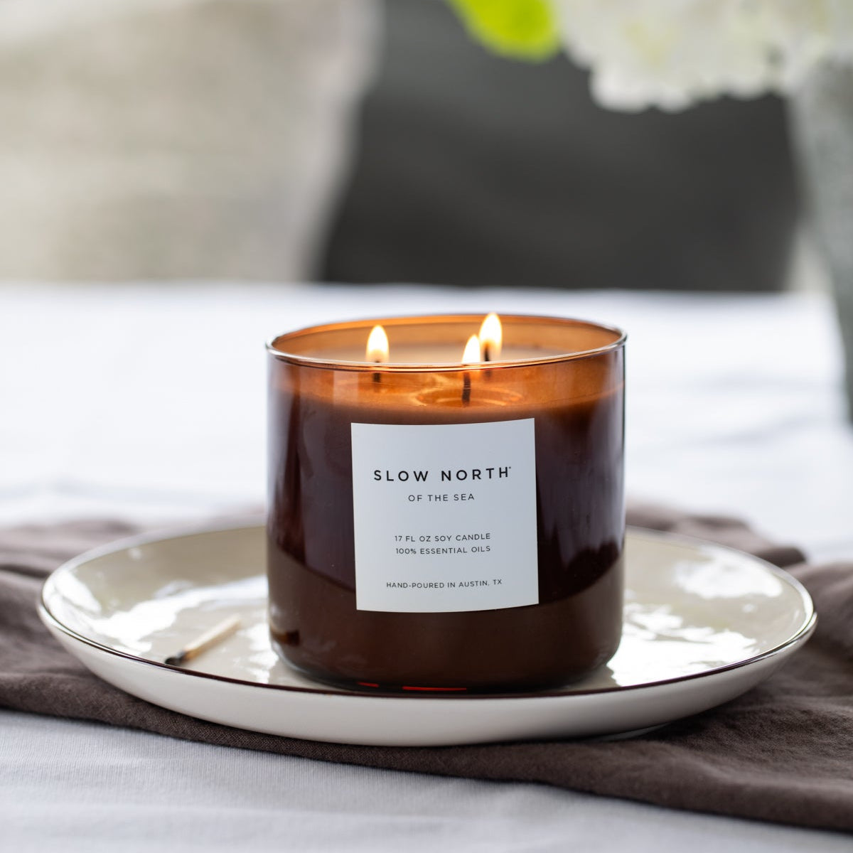 Of The Sea (Eucalyptus + Lavender + Peppermint) - Signature 3-Wick Candle by Slow North – view 2