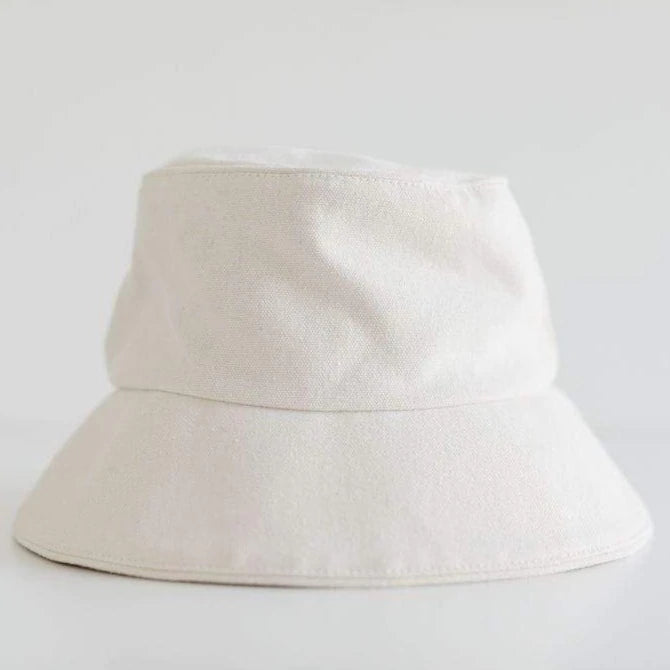 gigi-pip-bucket-hat-white